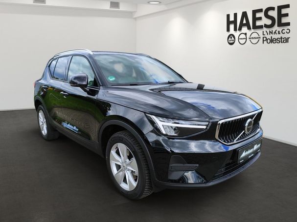 Volvo XC40 B3 Core 120 kW image number 2