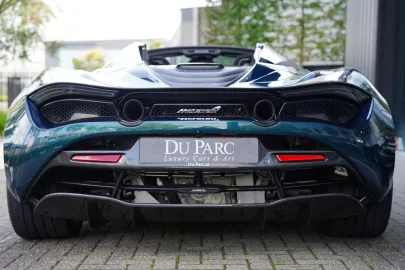 Car image 40