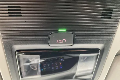 Car image 35