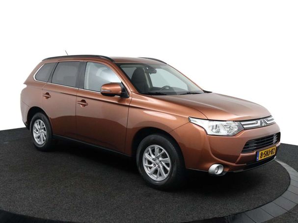 Mitsubishi Outlander 2.0 110 kW image number 4