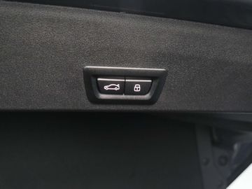 Car image 47