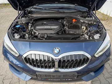 Car image 23