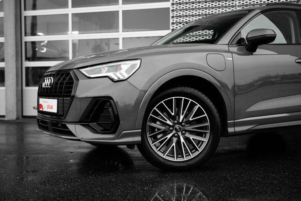 Audi Q3 45 TFSIe S-line 180 kW image number 6