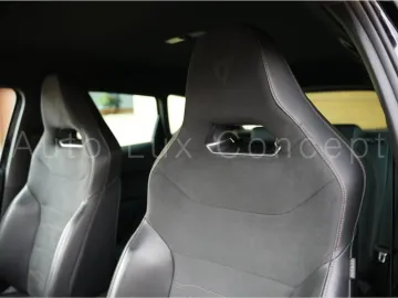 Car image 29