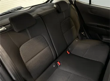 Car image 28