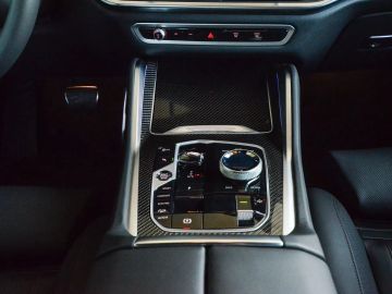 Car image 38