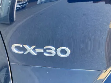 Car image 27