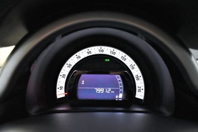 Car image 26