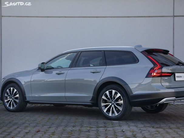 Volvo V90 Cross Country AWD 145 kW image number 4