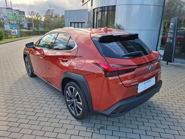 Lexus UX 200 126 kW image number 4