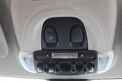 Car image 38