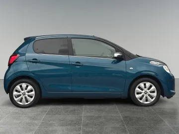 Car image 4