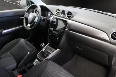 Car image 25