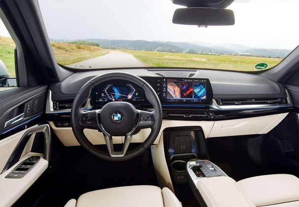 BMW iX1 eDrive20 150 kW image number 16