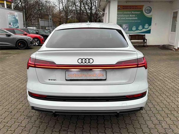 Audi e-tron 55 S-line Sportback 300 kW image number 6