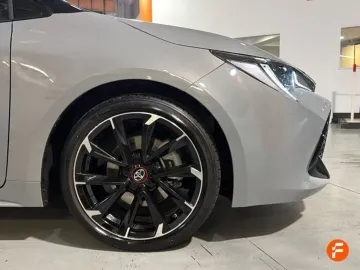Car image 23