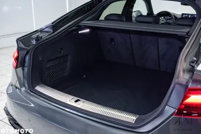 Car image 40