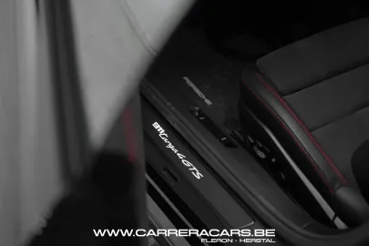 Car image 31
