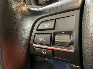 Car image 37