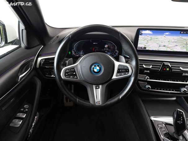 BMW 530 Touring xDrive 215 kW image number 13