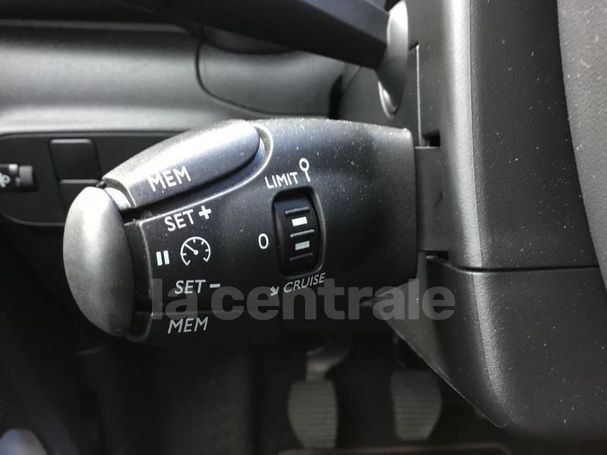 Citroen C3 Pure Tech 83 S&S C-Series 61 kW image number 8