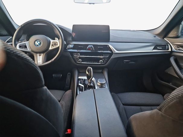 BMW 530 Touring 215 kW image number 15