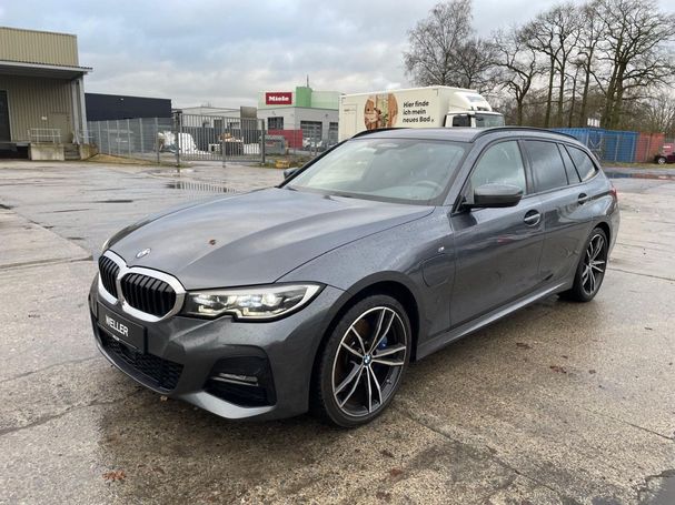 BMW 330e Touring M Sport 215 kW image number 1