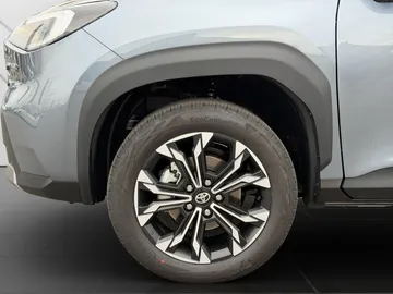 Car image 21