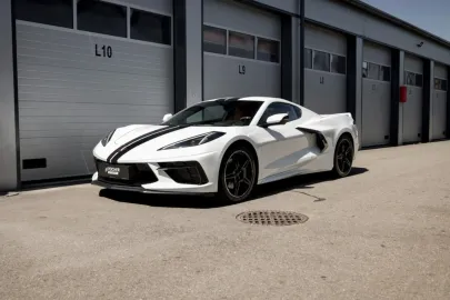 Car image 5