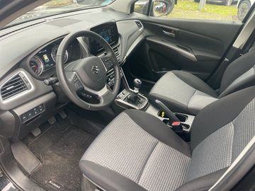 Car image 11