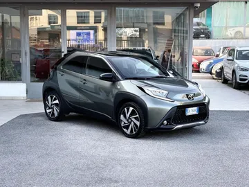 Car image 2