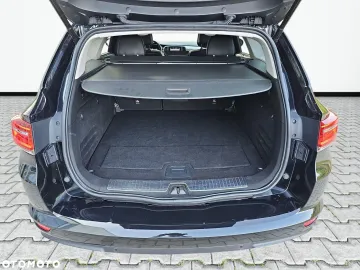 Car image 38
