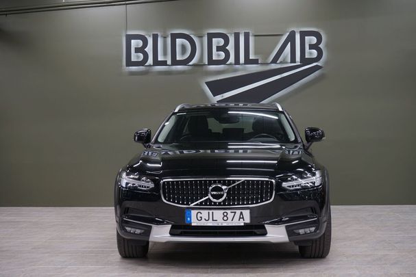 Volvo V90 Cross Country D4 AWD 140 kW image number 3