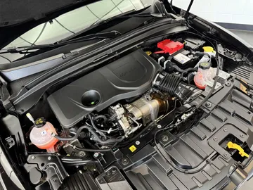 Car image 33