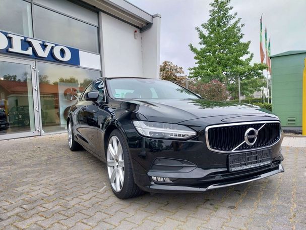 Volvo S90 D4 AWD Momentum 140 kW image number 2