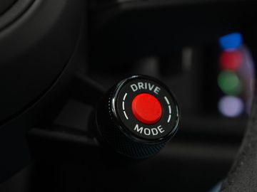 Car image 34