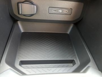 Car image 31