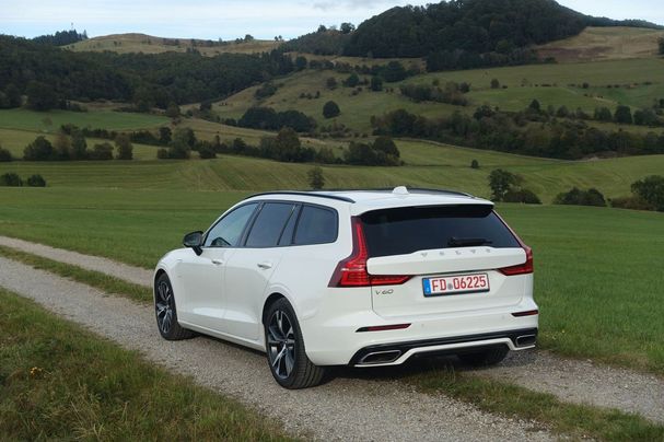 Volvo V60 T6 R Design AWD 251 kW image number 15