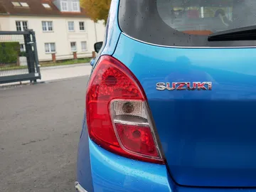 Car image 33