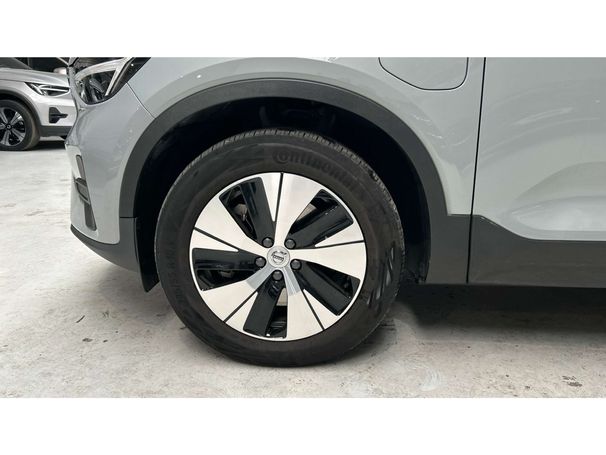 Volvo XC40 Recharge T4 Plus Bright 155 kW image number 17