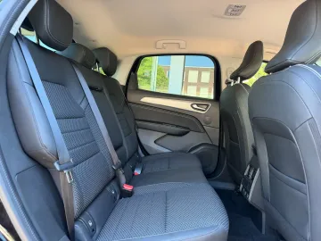 Car image 34