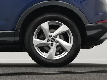 Car image 47