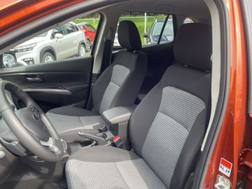 Car image 11