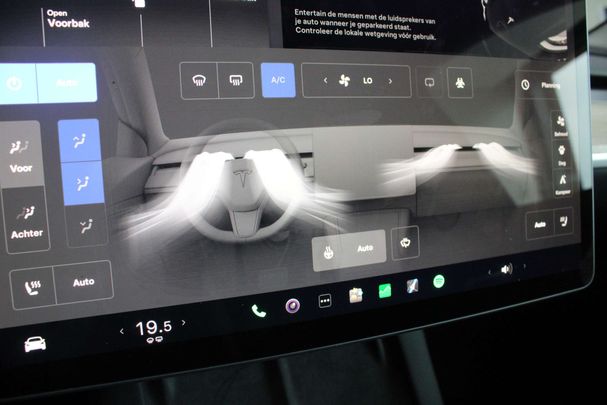 Tesla Model Y 220 kW image number 27