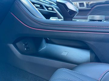 Car image 33