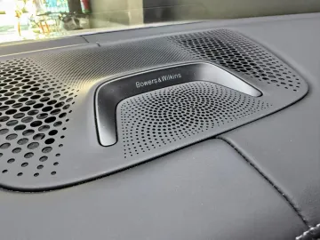 Car image 47