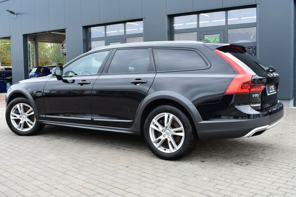 Volvo V90 Cross Country D4 AWD 142 kW image number 4