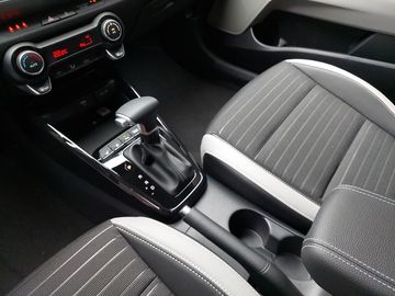 Car image 13