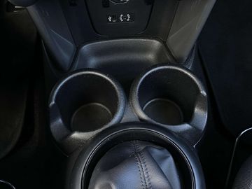 Car image 29