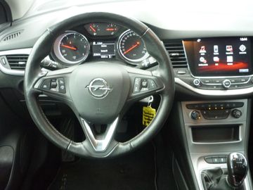 Car image 10